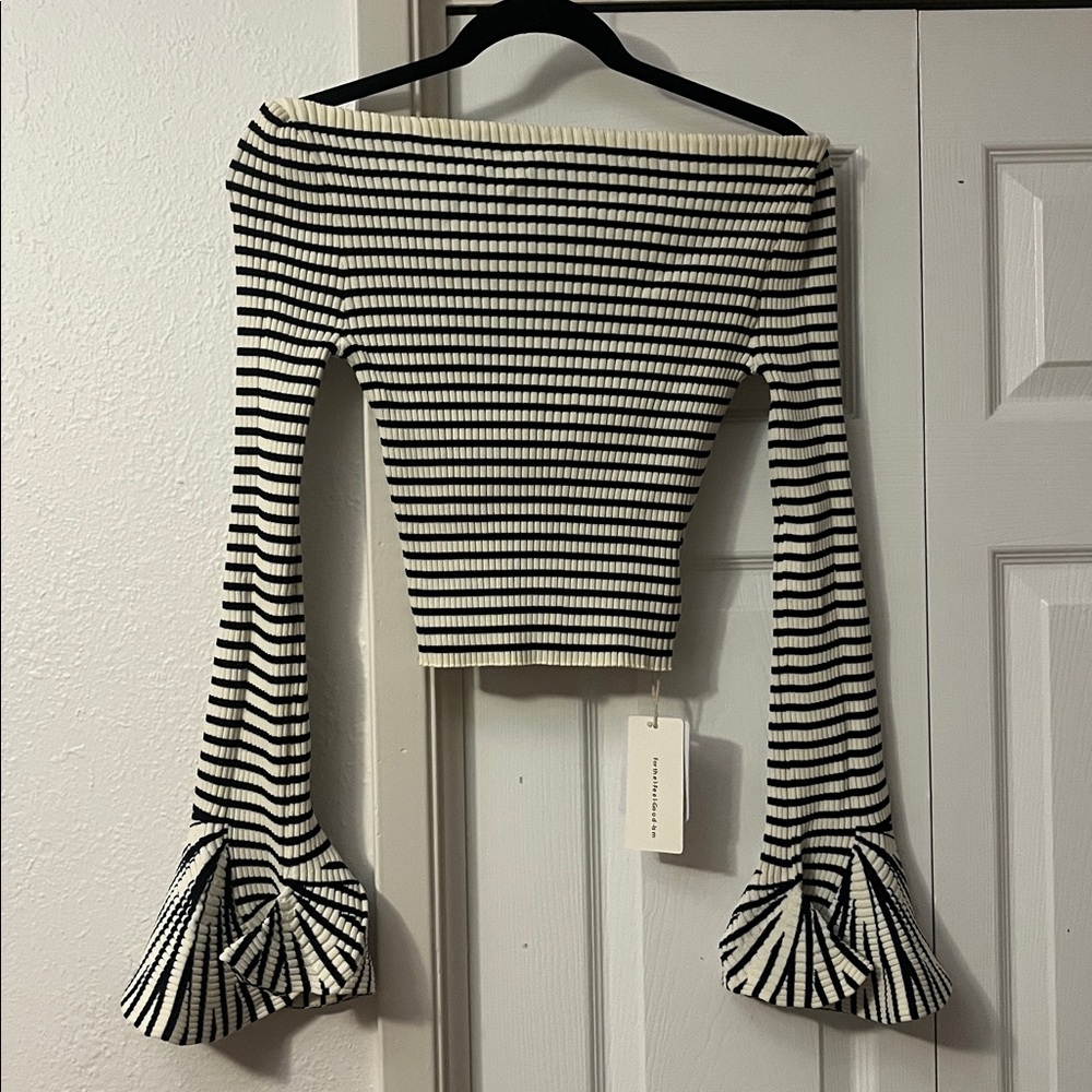 Commense Black & Cream Striped Bell-Sleeve Boatneck Top, NWT - Picture 7 of 10